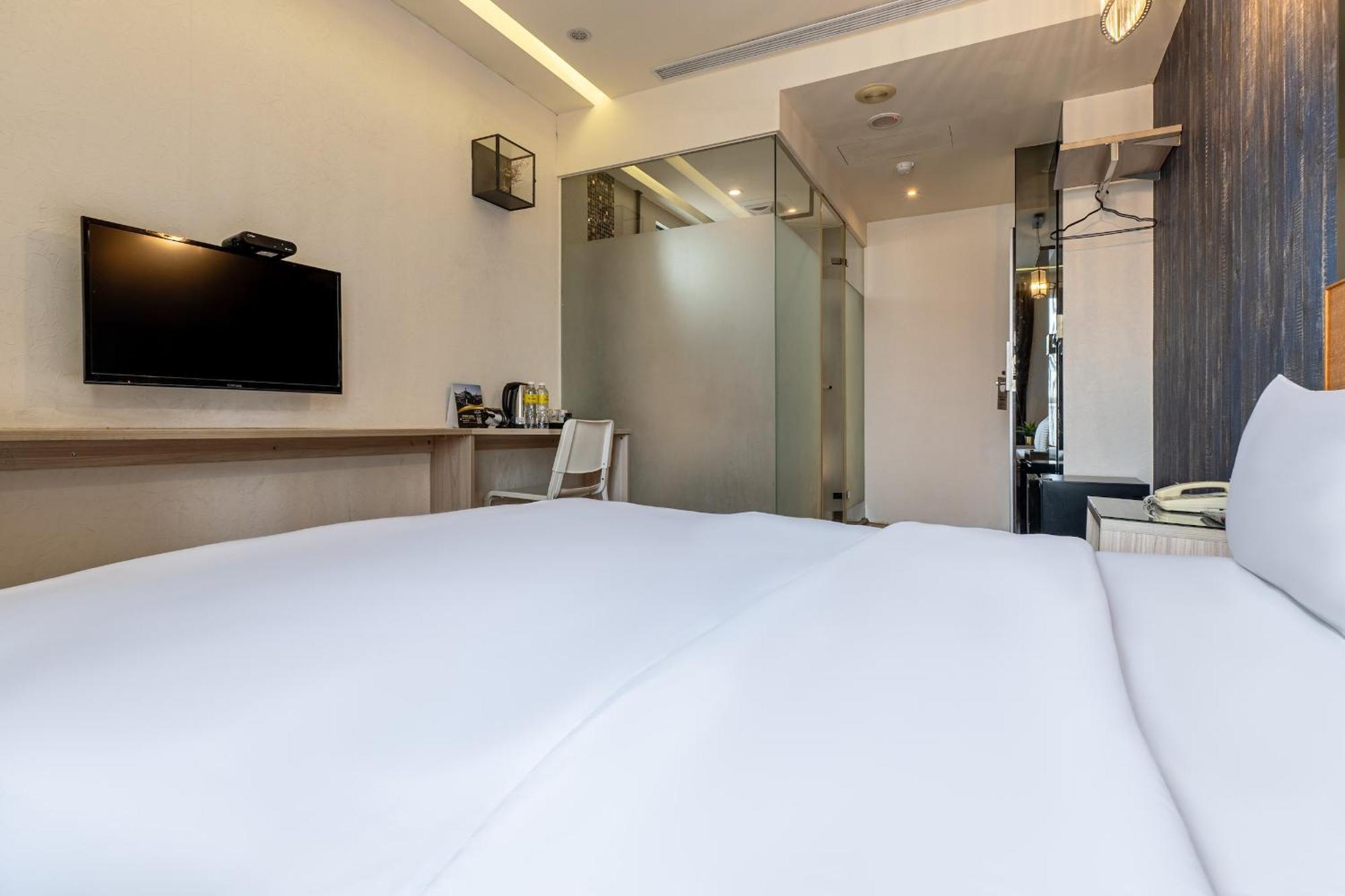 Check Inn Express Taichung Fuxing Hall 2 Екстериор снимка